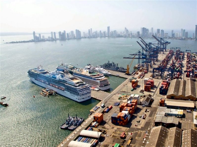 Al menos 70 navieras arriban a los puertos de Colombia