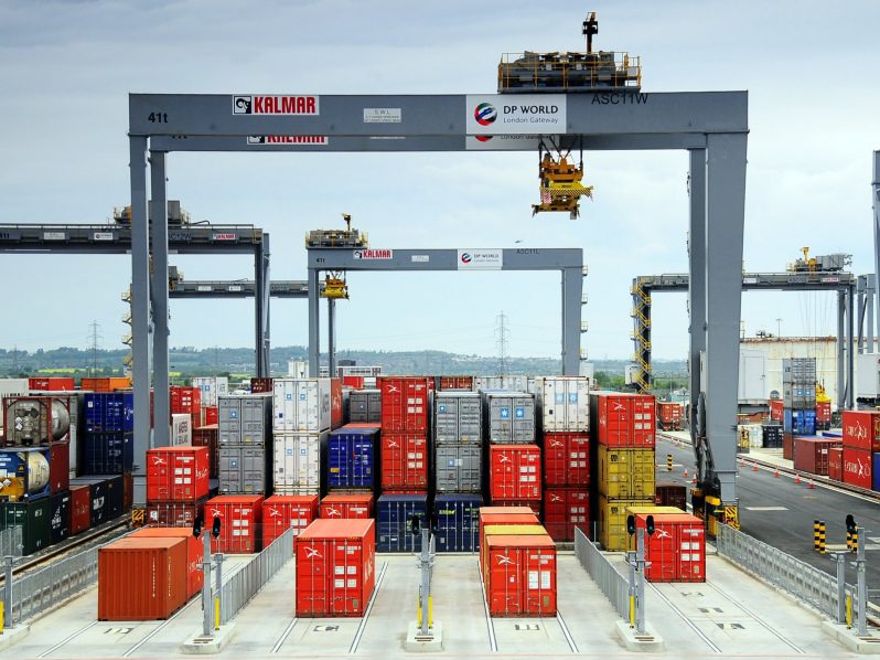 Las claves para una exitosa automatización de un terminal de contenedores