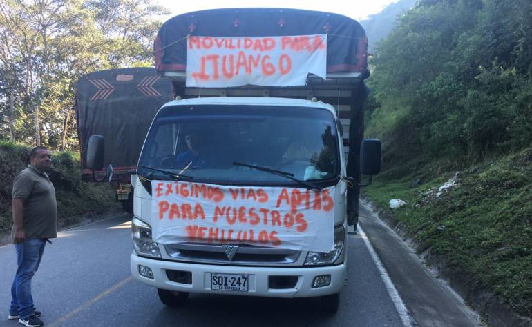 Transportadores anunciaron paro por problemas para llegar a Ituango
