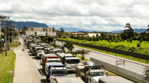 Protestas por restricción a vehículos de carga en Chía alrededor de tres horas