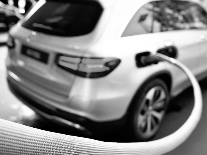 Hidrógeno busca ser el nuevo combustible para el 2030 listo para Tesla