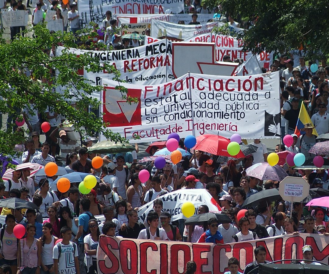 Cierres viales por la movilización de los profesores en Bogotá