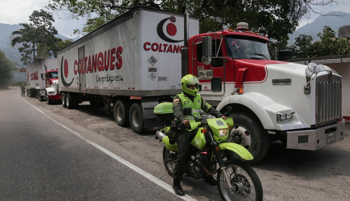 Frontera con Venezuela, Camiones con ayudas humanitarias se desplazan