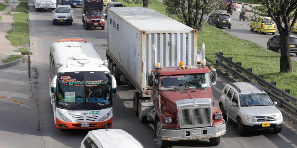 Pico y placa ambiental todo el día en Bogotá
