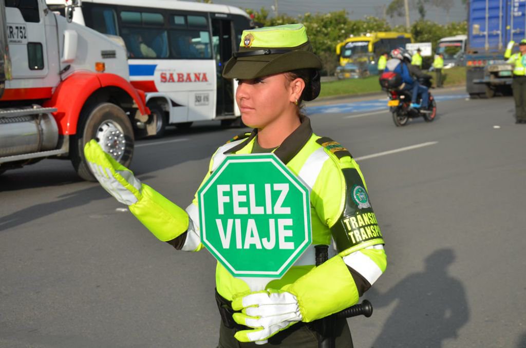 Restricción para vehículos de carga con peso igual o superior a 3.4 ton