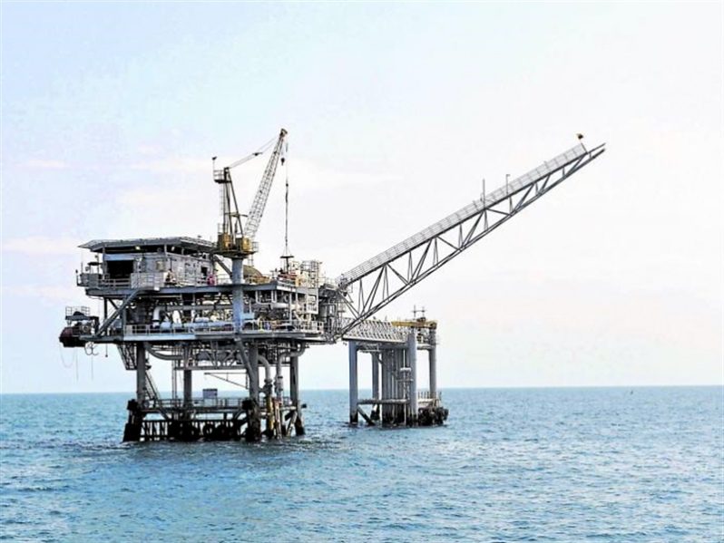 exploración y producción offshore en océano Pacífico