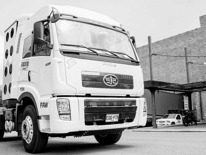 Habrá 109 tractocamiones a gas circulando en Colombia