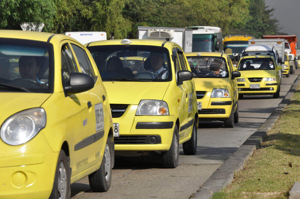 Taxistas se unen al paro nacional de transportadores