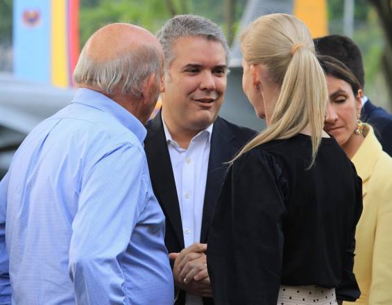 Gobernadora pide mantenimiento a la malla vial del Valle