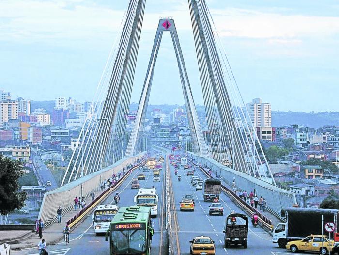 Risaralda trabaja para ser eje logístico con infraestructura. Un proyecto clave es la Plataforma Logística del Eje Cafetero, un puerto multimodal.