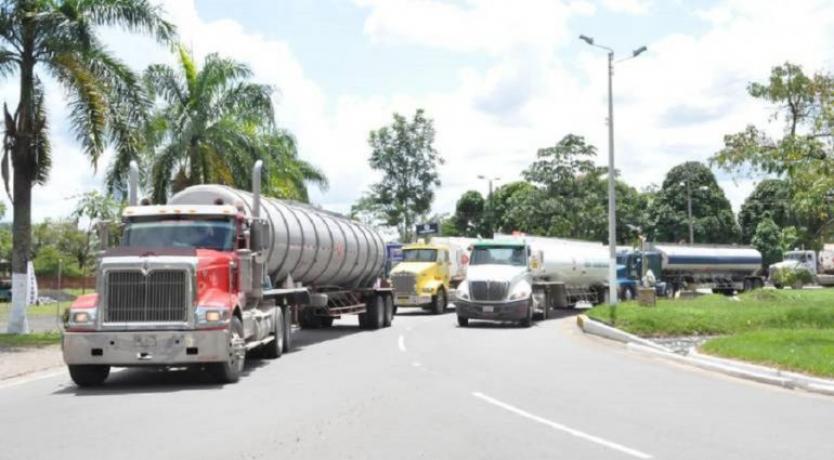 Transportadores de carga y pasajeros anunciaron que no se sumarán al paro