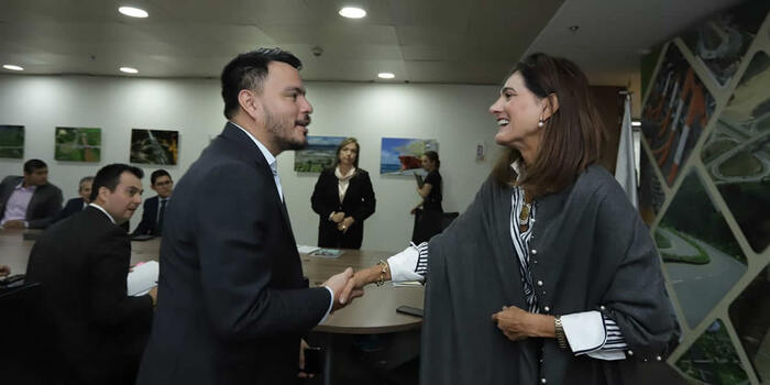 Mintransporte reafirma su compromiso con la conectividad aérea de Villavicencio