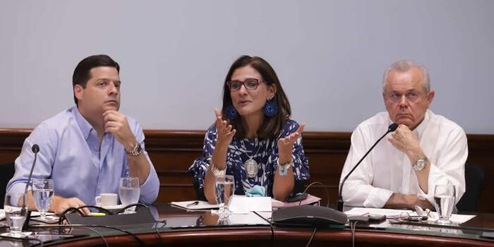 Gobierno estudia alternativas para mejorar movilidad y conectividad en la vía al mar