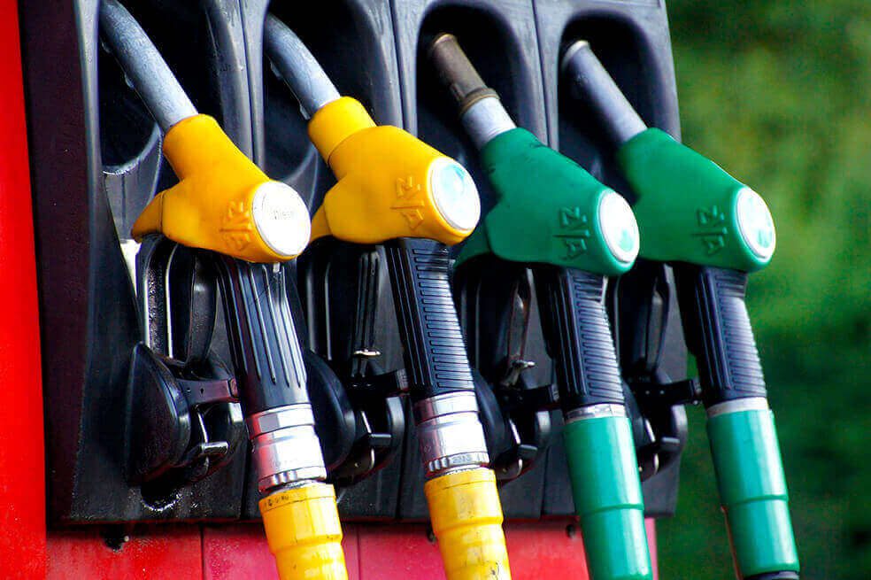 Baja precio de la gasolina y el ACPM se mantiene estable para febrero