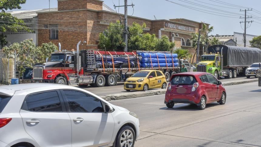 Transporte de carga es el que más contamina: Cáceres