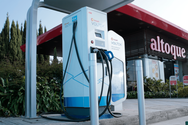 Terpel revoluciona la carga de autos