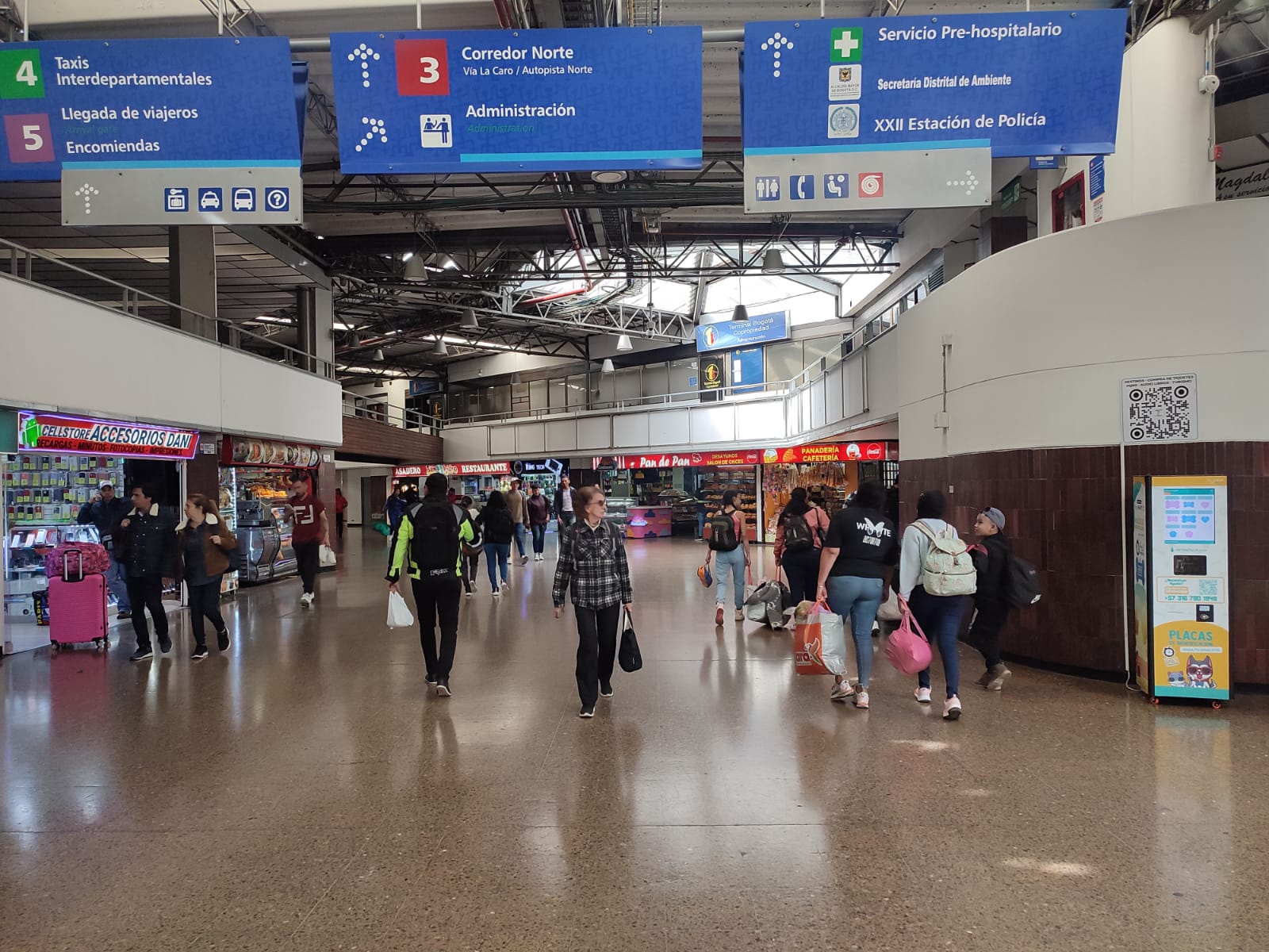 Movilización Masiva En La Terminal De Transporte De Bogotá 