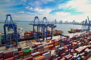 Puerto de Cartagena lidera en conectividad logística, superando a Brasil y Perú, según informe de la Unctad